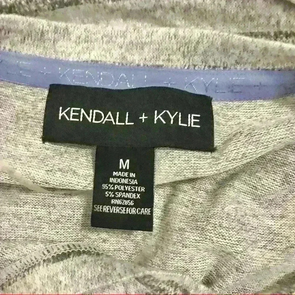 Kendall + Kylie Striped Knit V-Neck Top - Picture 7 of 8